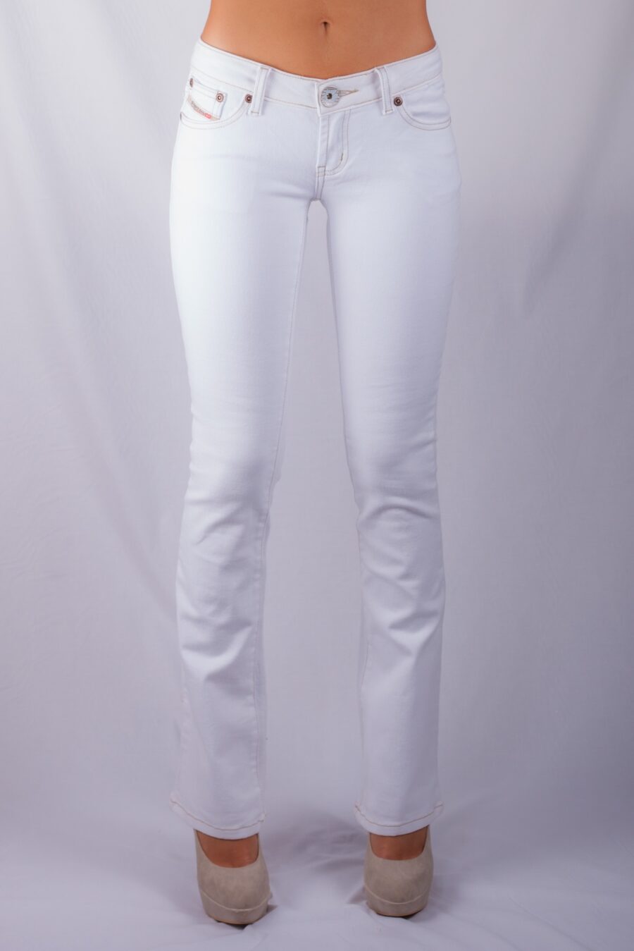 576/0 ULTIMATE SANTE FE WHITE STRETCH BOOTLEG JEANS